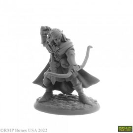 7006 : Male Elf Ranger. High quality plastic miniature suitable for wargaming and fantasy tabletop rpg games.