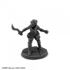 7123 : Emrul - Half Orc Rogue. High quality plastic miniature suitable for wargaming and fantasy tabletop rpg games.