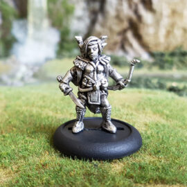 MH104 : Female Elf Fighter. Suitable for wargaming and fantasy tabletop rpg games.