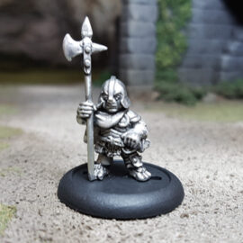 MH109 : Male Halfling Fighter. Suitable for wargaming and fantasy tabletop rpg games.