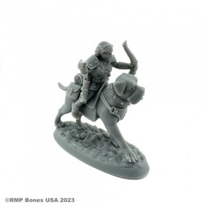 07115 : Female Halfling Dog Rider