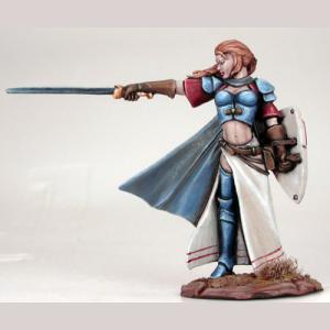 DSM7210 : Female Warrior with Long Sword & Shield