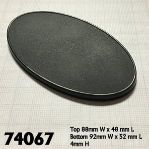 A 90 x 52mm oval black plastic gaming base.
