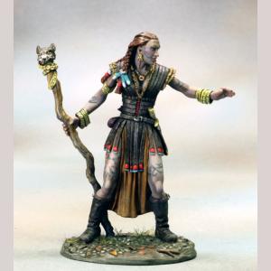 DSM7249 : Female Half Giant Shaman with Staff